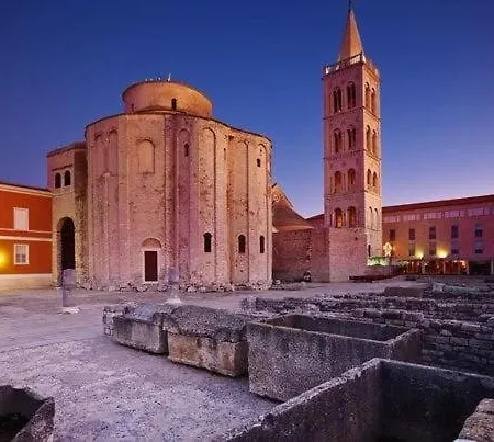 Apartment Apartman Zara